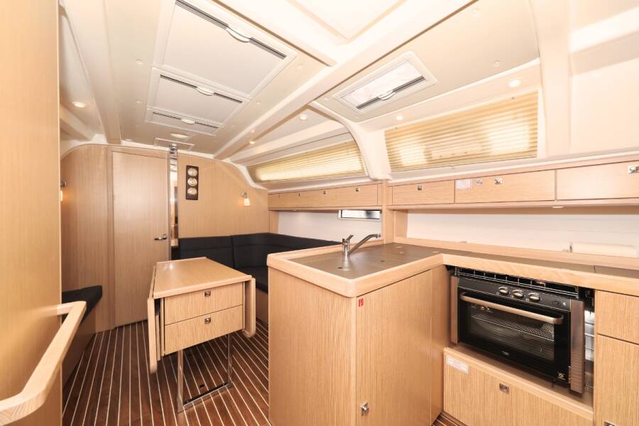 Bavaria Cruiser 37 Jazz Band