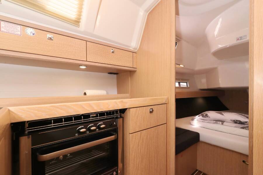 Bavaria Cruiser 37 Jazz Band