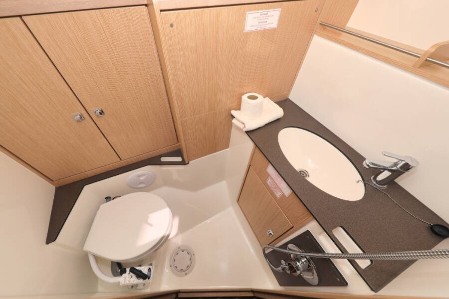 Bavaria Cruiser 37 Jazz Band