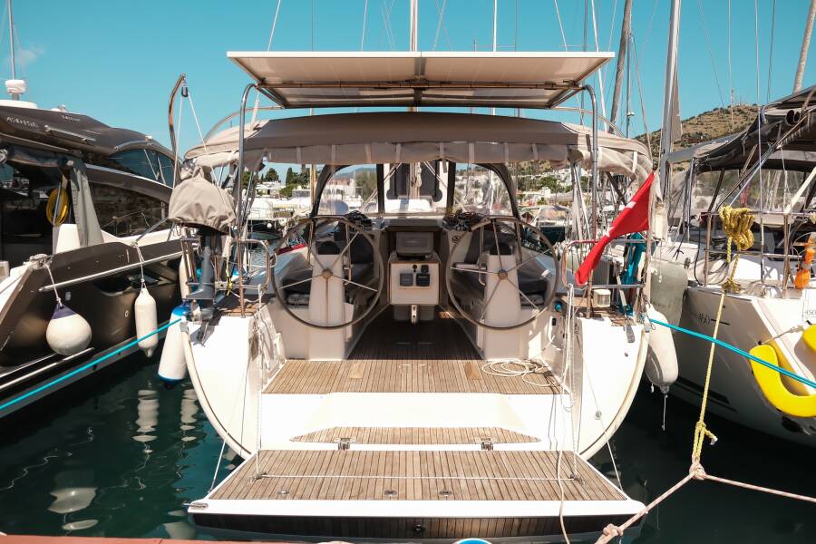 Bavaria Cruiser 40 Spark 1
