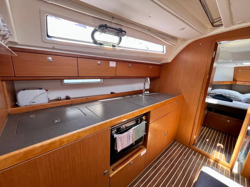 Bavaria Cruiser 41 My Point