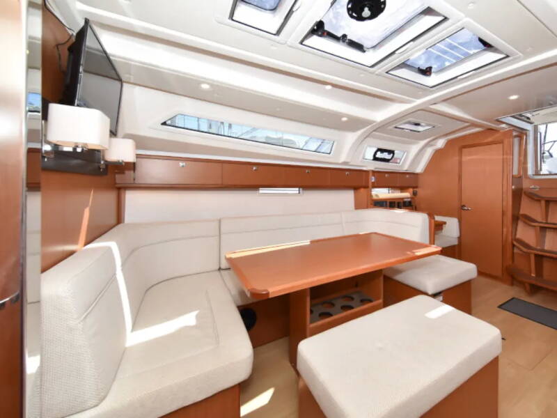 Bavaria Cruiser 41 ECONOMY