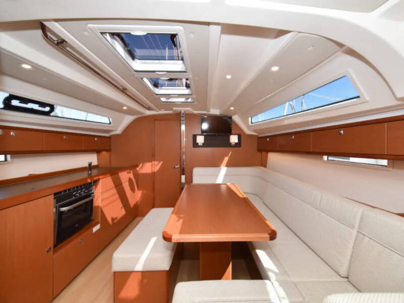 Bavaria Cruiser 41 ECONOMY