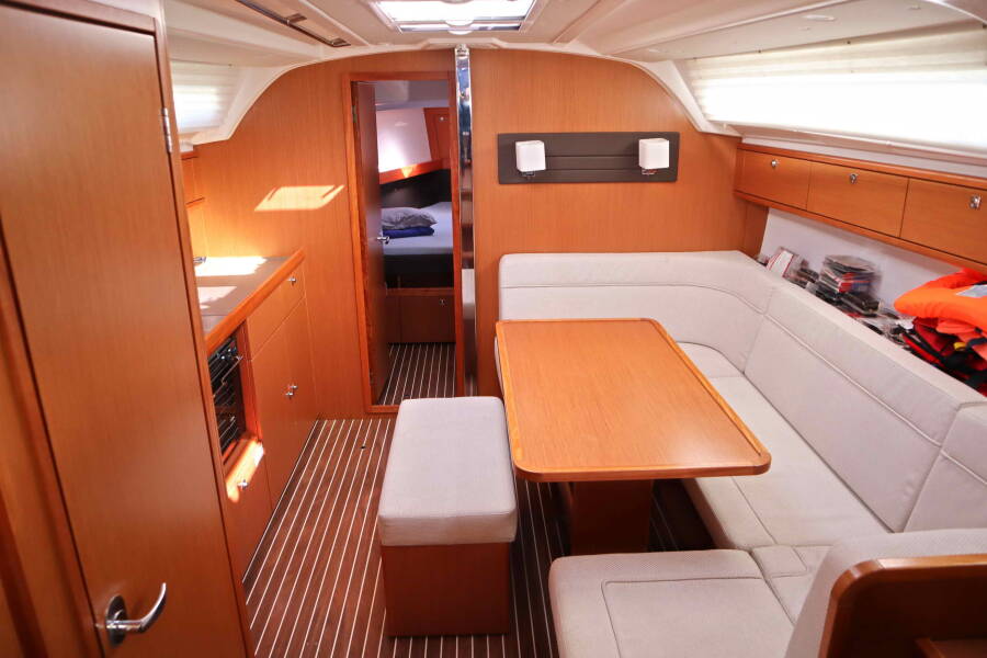 Bavaria Cruiser 41 ECONOMY