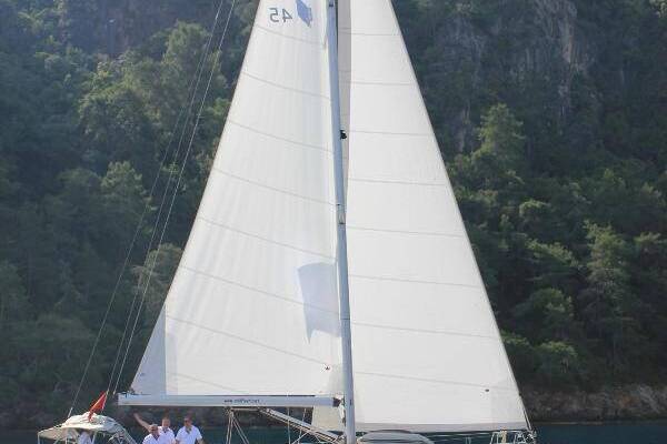 Bavaria Cruiser 45 Sail Bravo