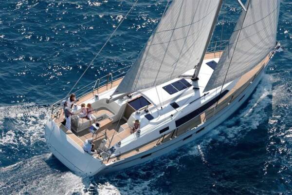 Bavaria Cruiser 46 Vela