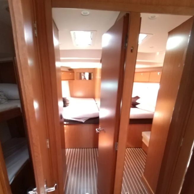 Bavaria Cruiser 51 Gin Tonic