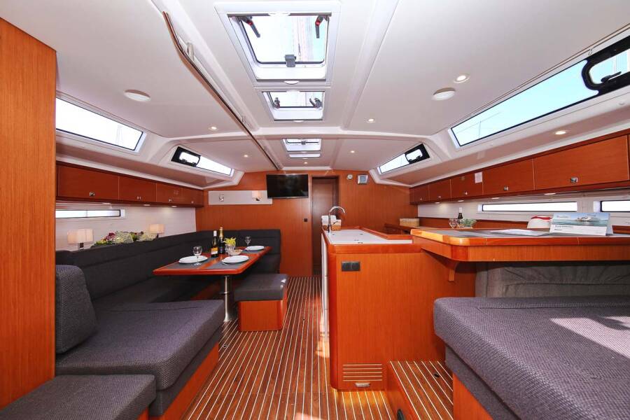 Bavaria Cruiser 56 El Karinjo