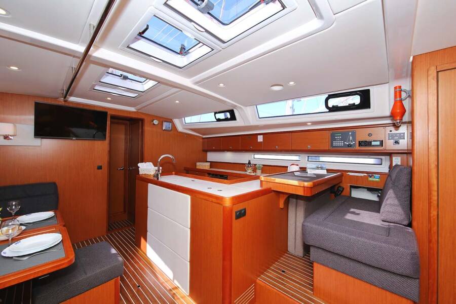 Bavaria Cruiser 56 El Karinjo