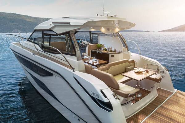 Bavaria SR36HT Lilian