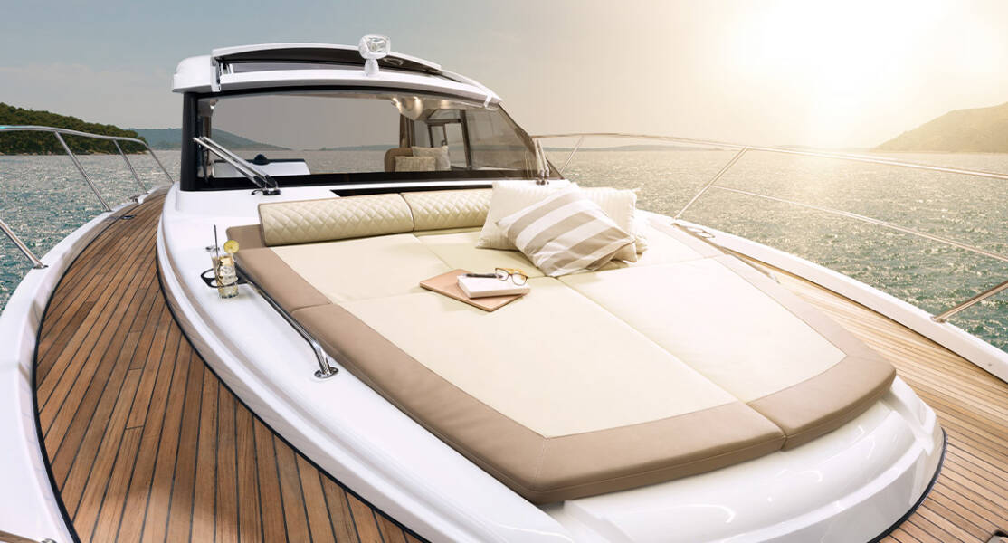 Bavaria SR36HT Lilian