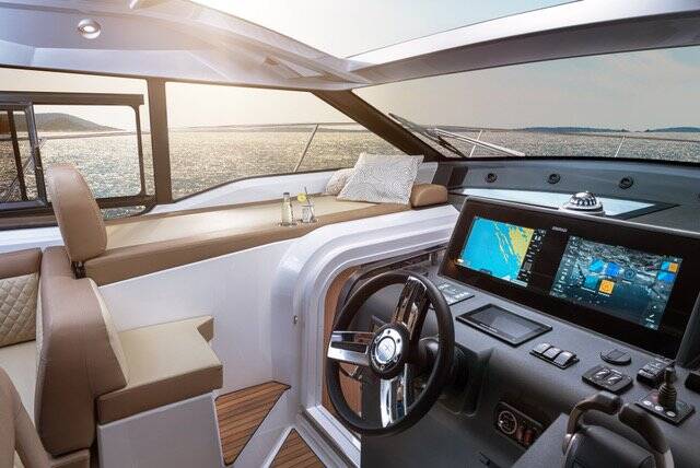 Bavaria SR36HT Hannah