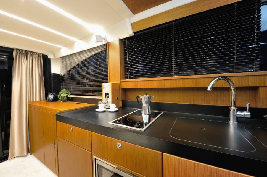 Bavaria Virtess 420 Zanngi