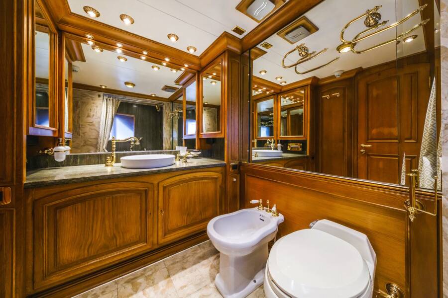 Benetti Classsic 115 To Je To