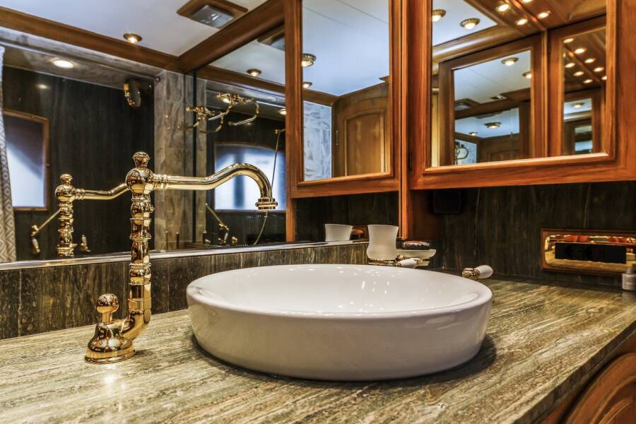 Benetti Classsic 115 To Je To
