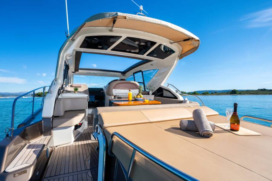 Cranchi M44 HT Brown Sugar