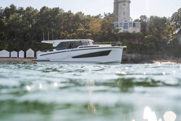 Delphia 10 Sedan Summer Kiss