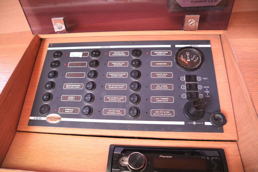 Dufour 382 GL Prince Folegandros