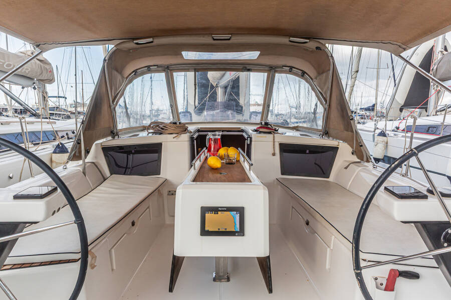 Dufour 390 GL Sympathy Planet