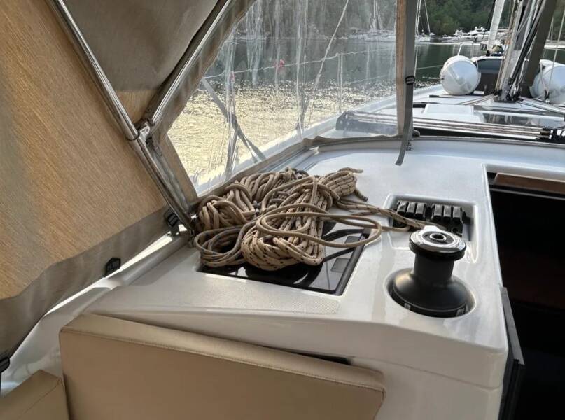 Dufour 390 GL Sail Corvus