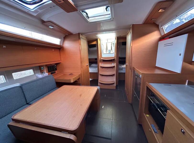Dufour 390 GL Sail Corvus