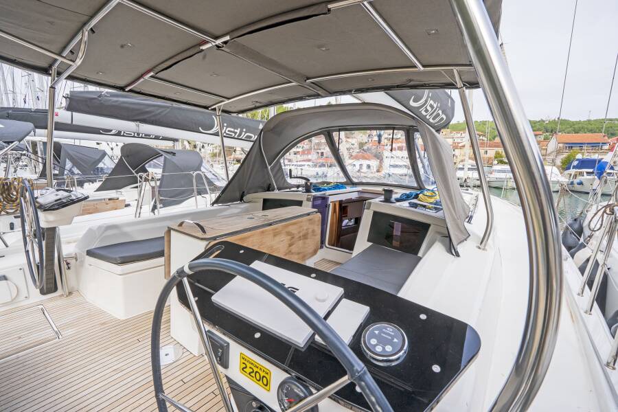 Dufour 41 First Song