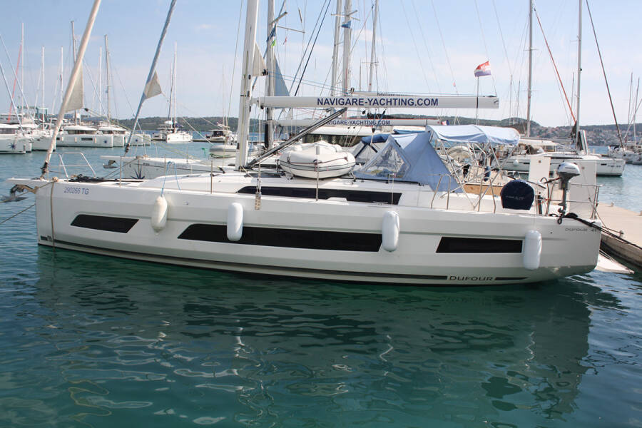 Dufour 41 Curiosity 