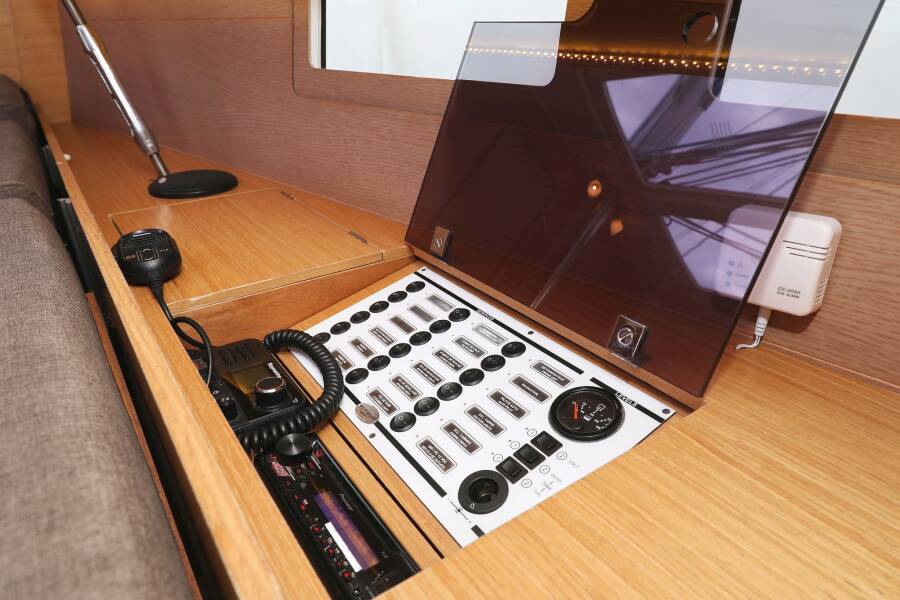 Dufour 412 GL Family Office