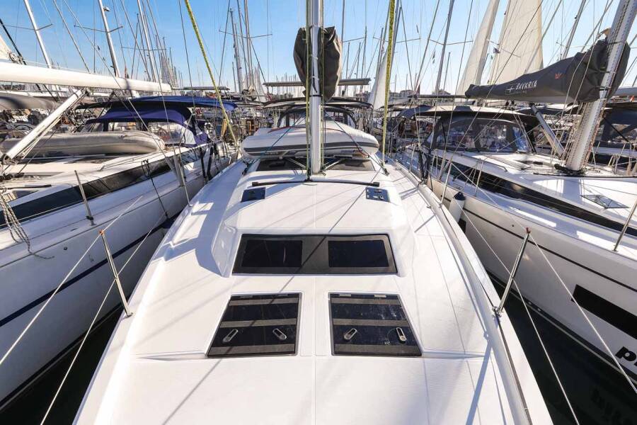 Dufour 44 Acrux