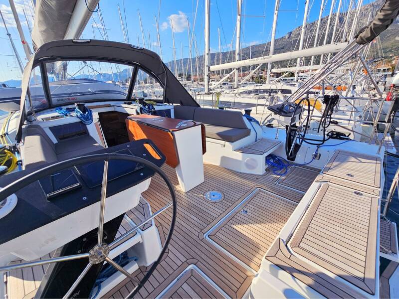 Dufour 44 Virtuoso
