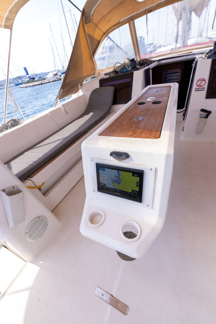 Dufour 460 GL Erco