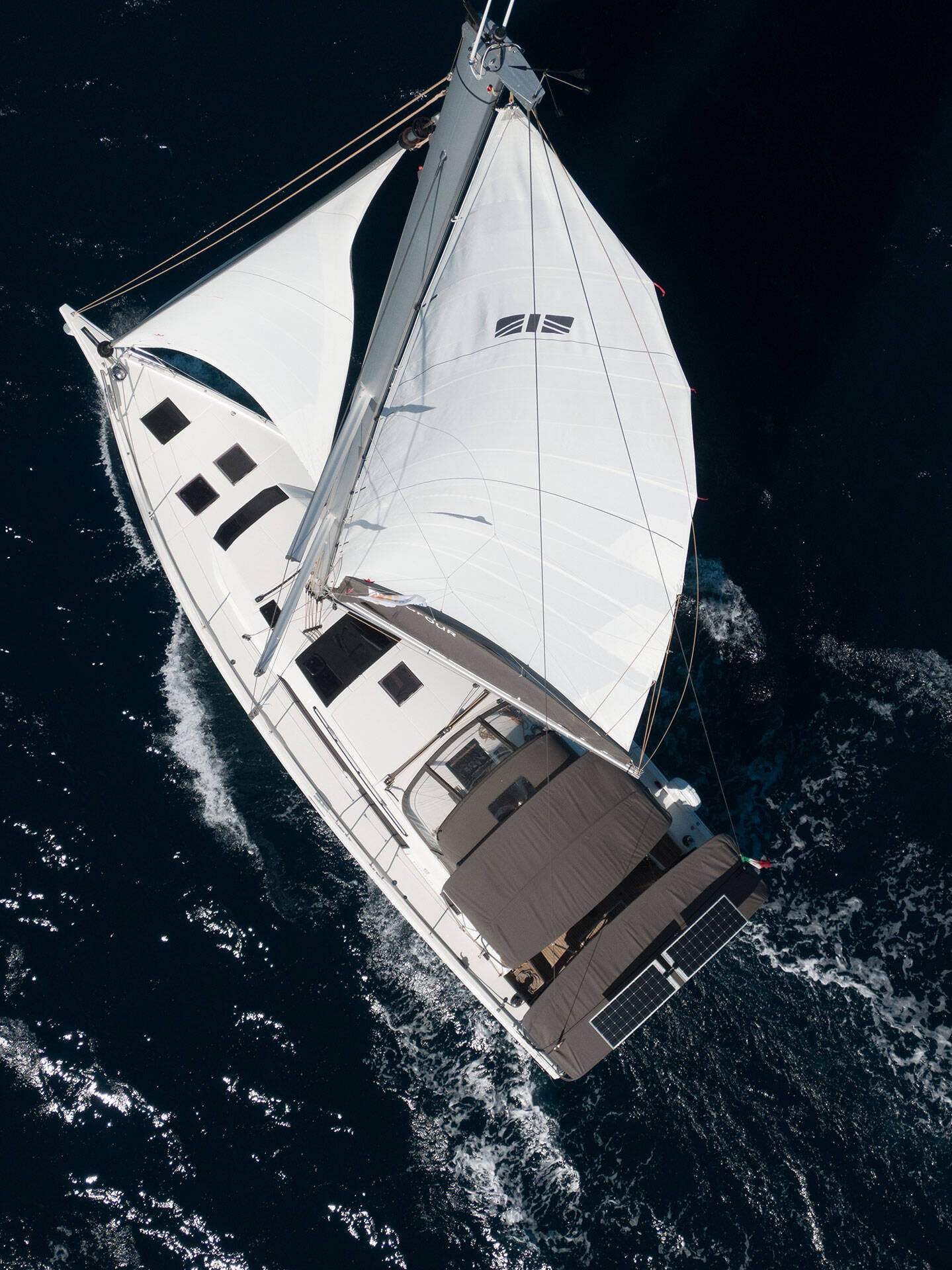 Dufour 470 Dione