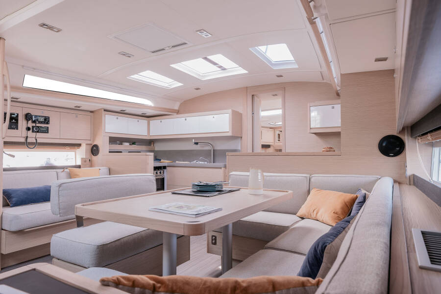 Dufour 470 Bedda Matri