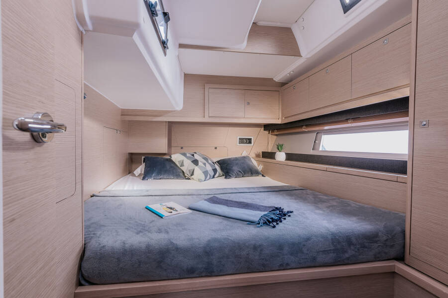 Dufour 470 Bedda Matri