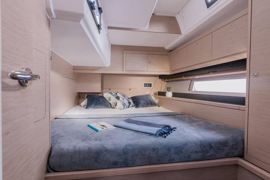 Dufour 470 Icarus