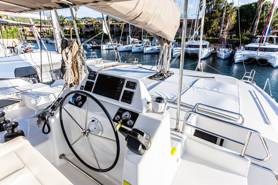 Dufour 48 Catamaran Oblivion Planet