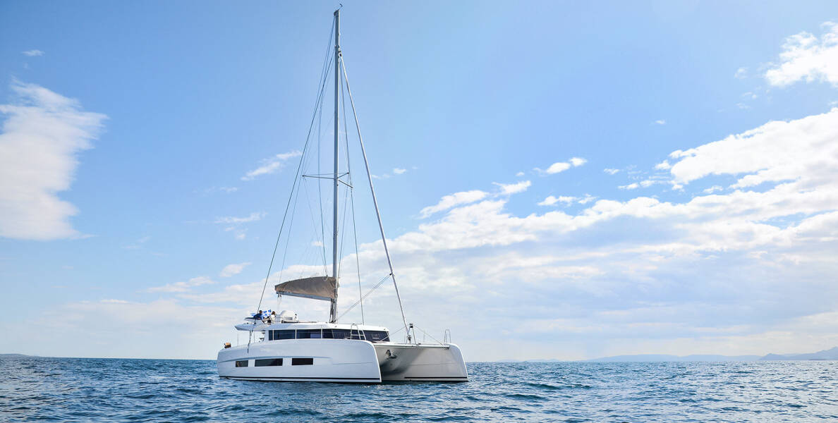 Dufour 48 Catamaran Hawaii 5-0