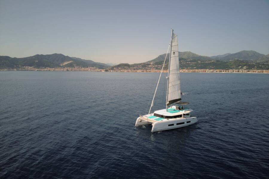 Dufour 48 Catamaran Futura