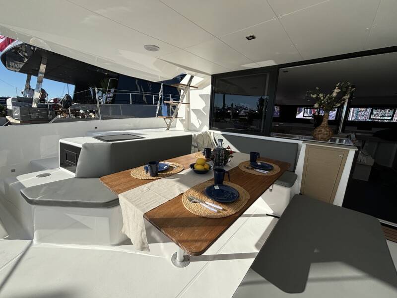 Dufour 48 Catamaran Siente El Mar