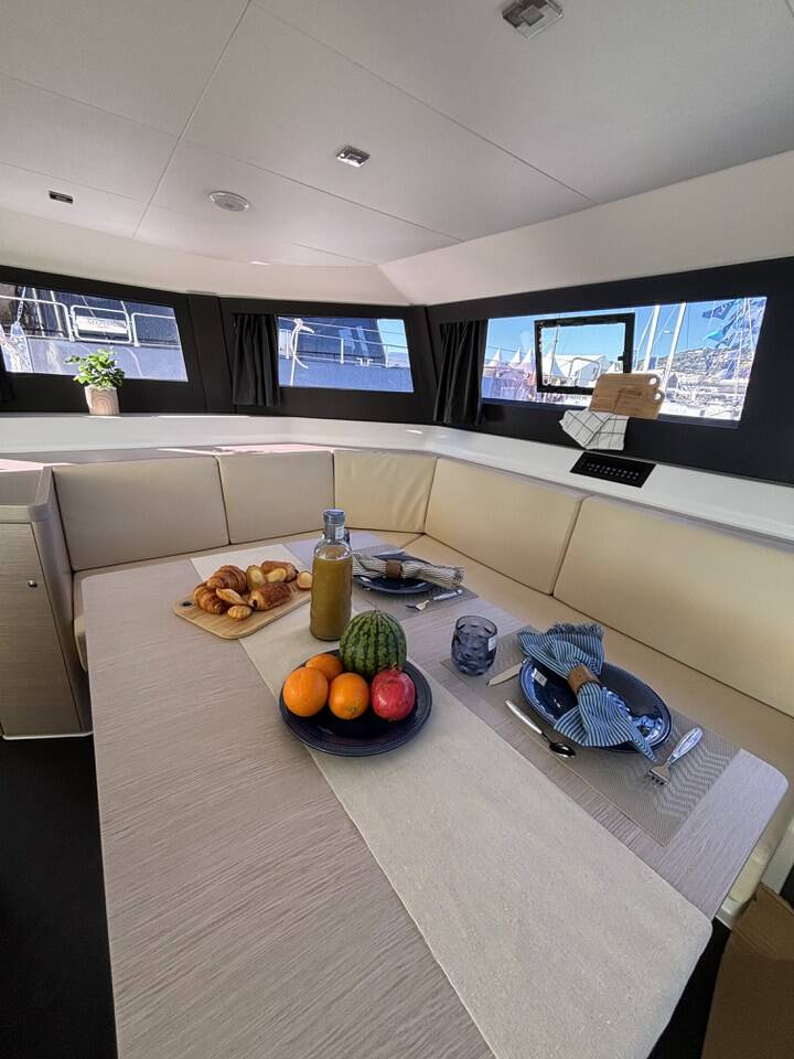 Dufour 48 Catamaran Siente El Mar