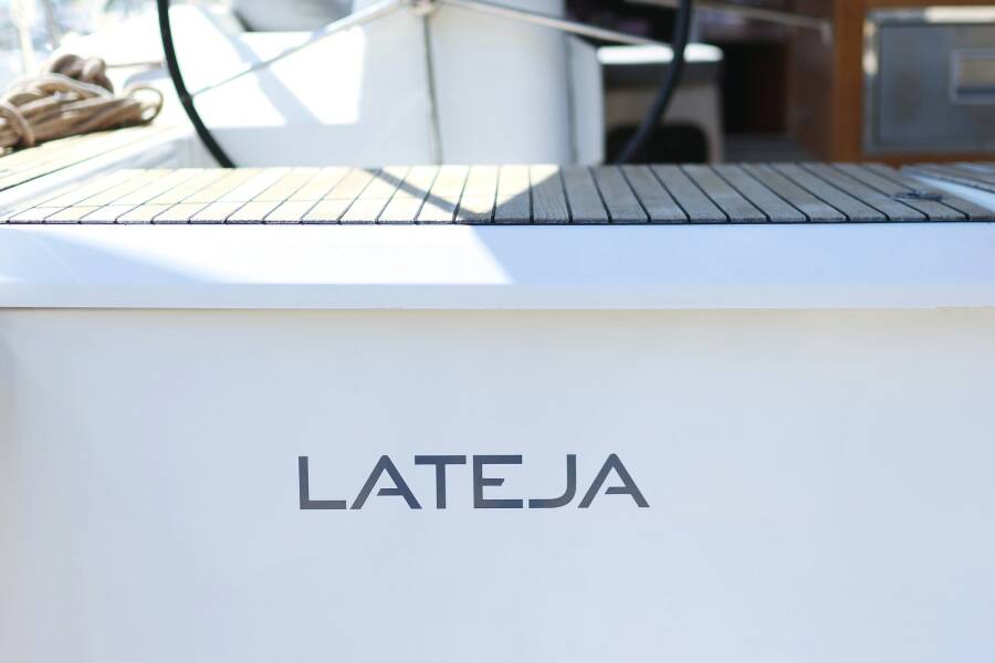 Dufour 520 GL Lateja