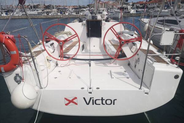 Elan 350 Performance Victor