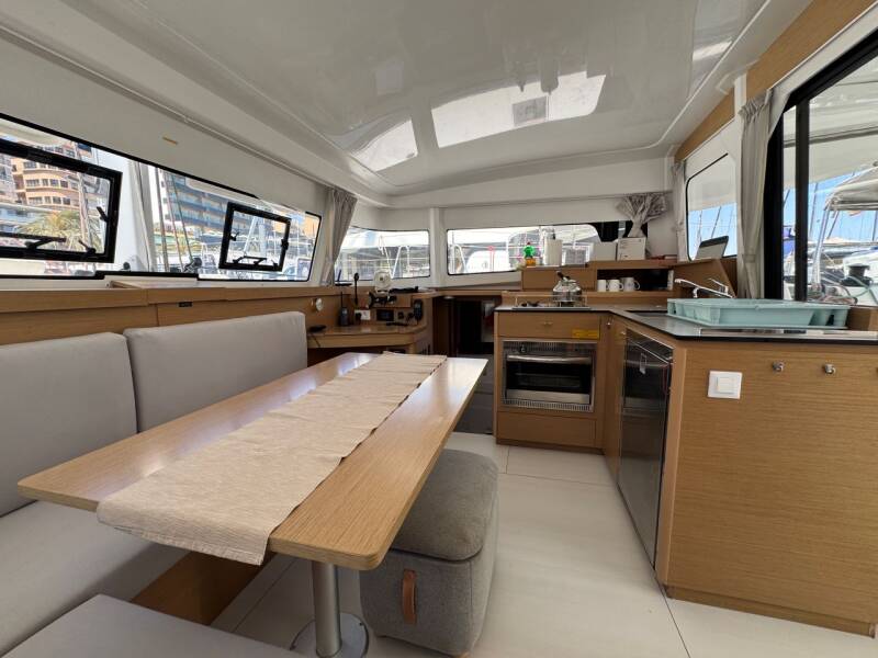 Excess 11 Lady Ellen 