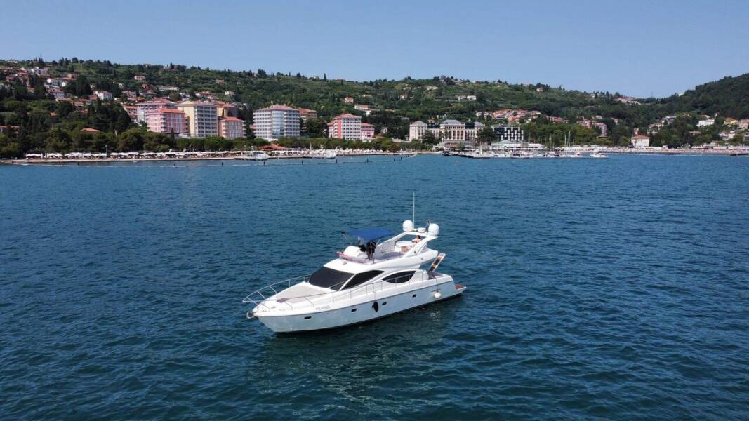 Ferretti Yachts 500 Feliza Grande