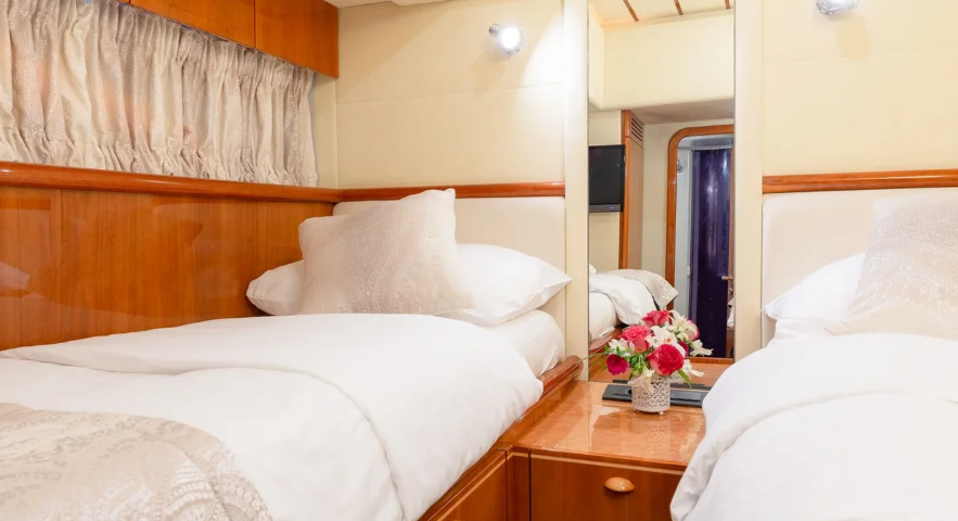 Ferretti Yachts 730 Angelica