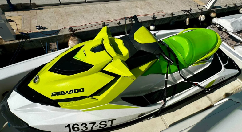 Ferretti Yachts 730 Angelica