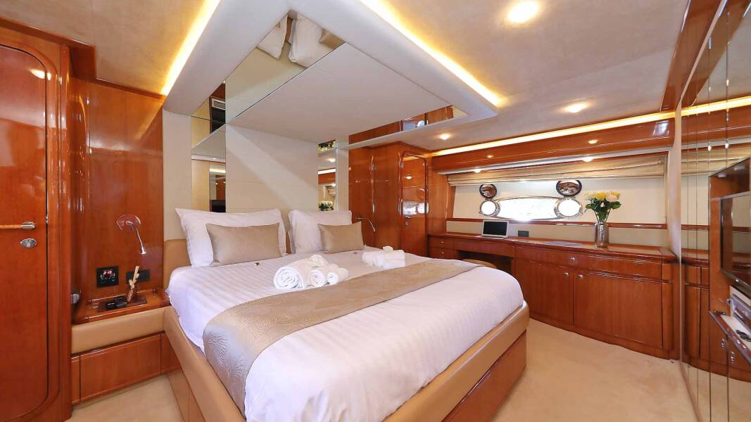 Ferretti Yachts 760 Quo Vadis I
