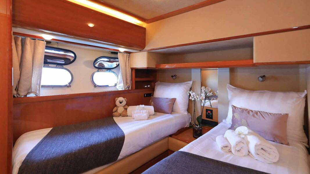 Ferretti Yachts 760 Quo Vadis I