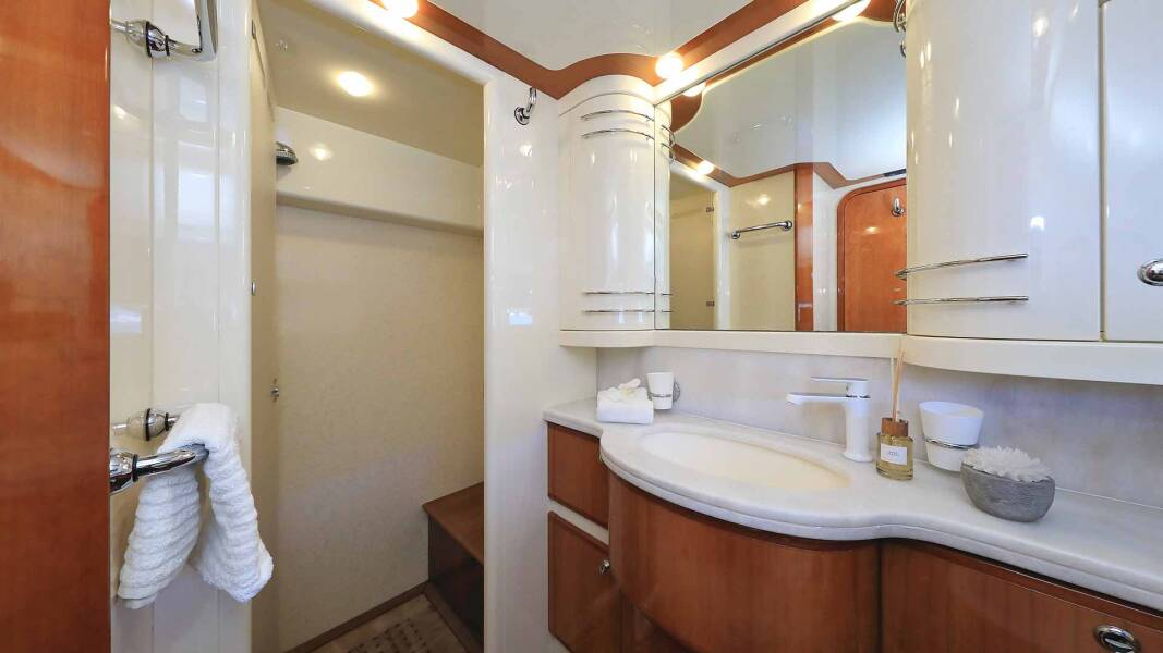 Ferretti Yachts 760 Quo Vadis I