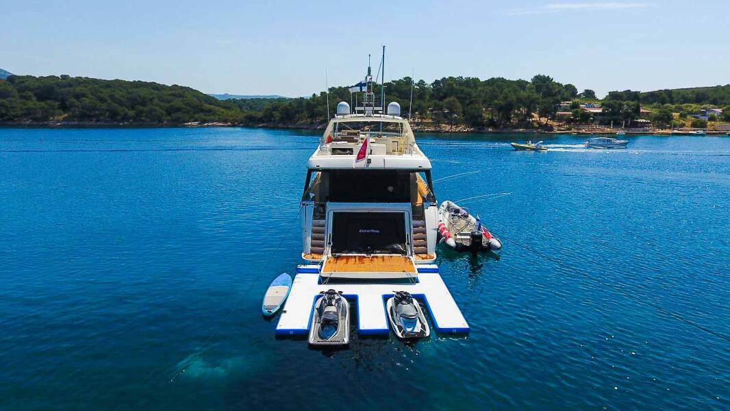 Ferretti Yachts 880 Miss Katarina